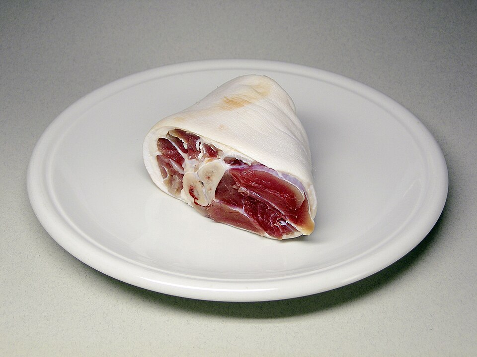 Codillo de jamón salado